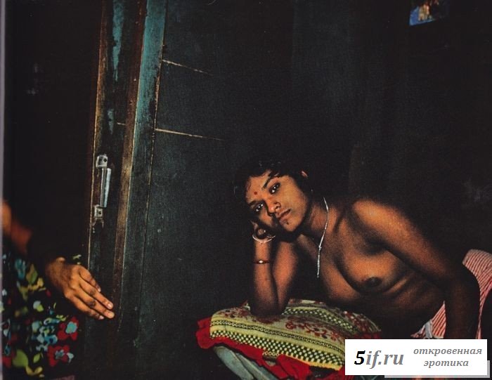 Обнаженные шлюхи Индии в борделях семидесятых Обнаженные шлюхи Индии в борделях семидесятых