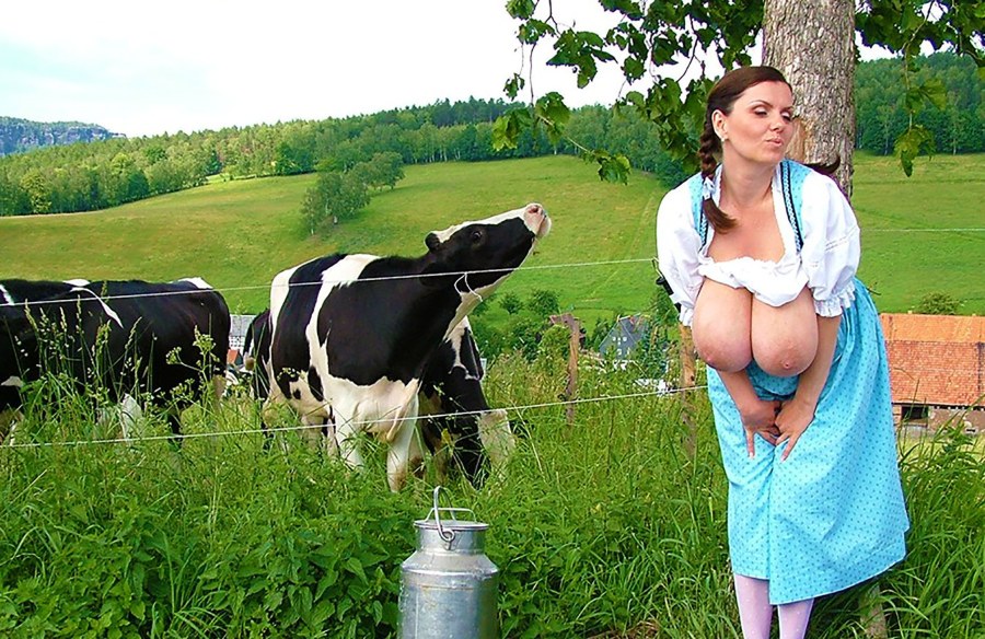 Голые Деревенские доярки