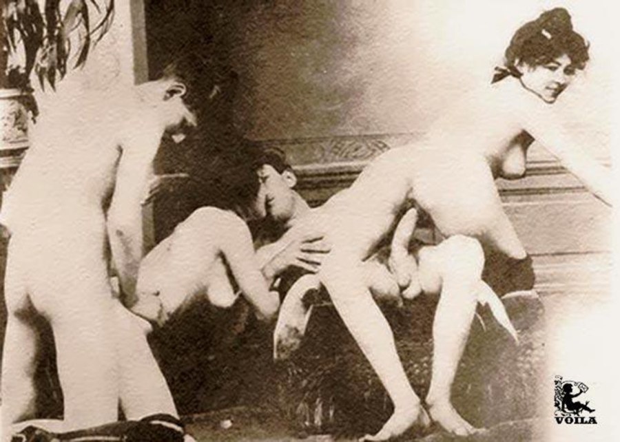 Нацистская порнография