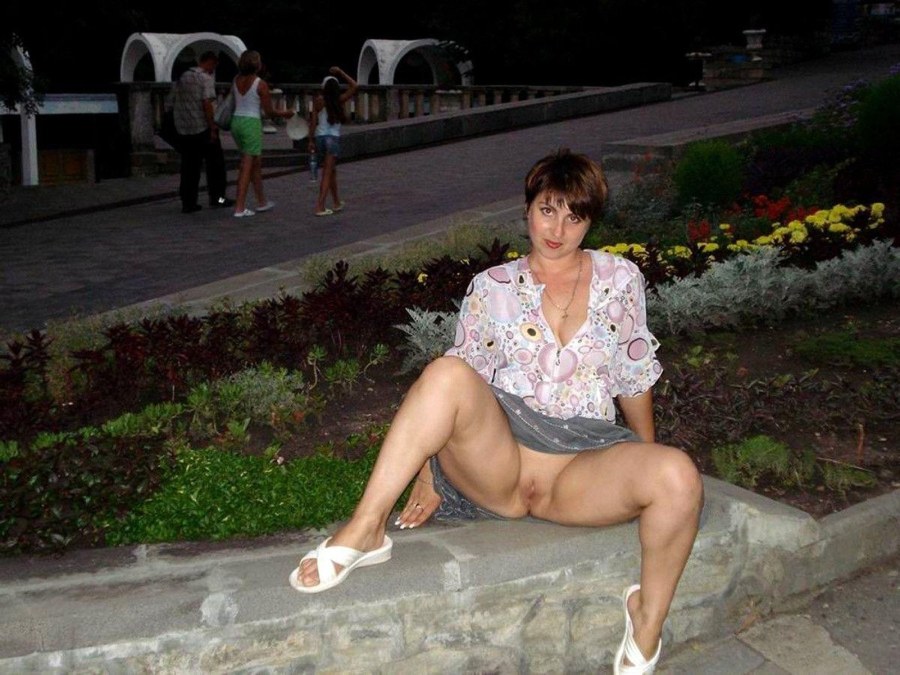 Женщины без трусов частное