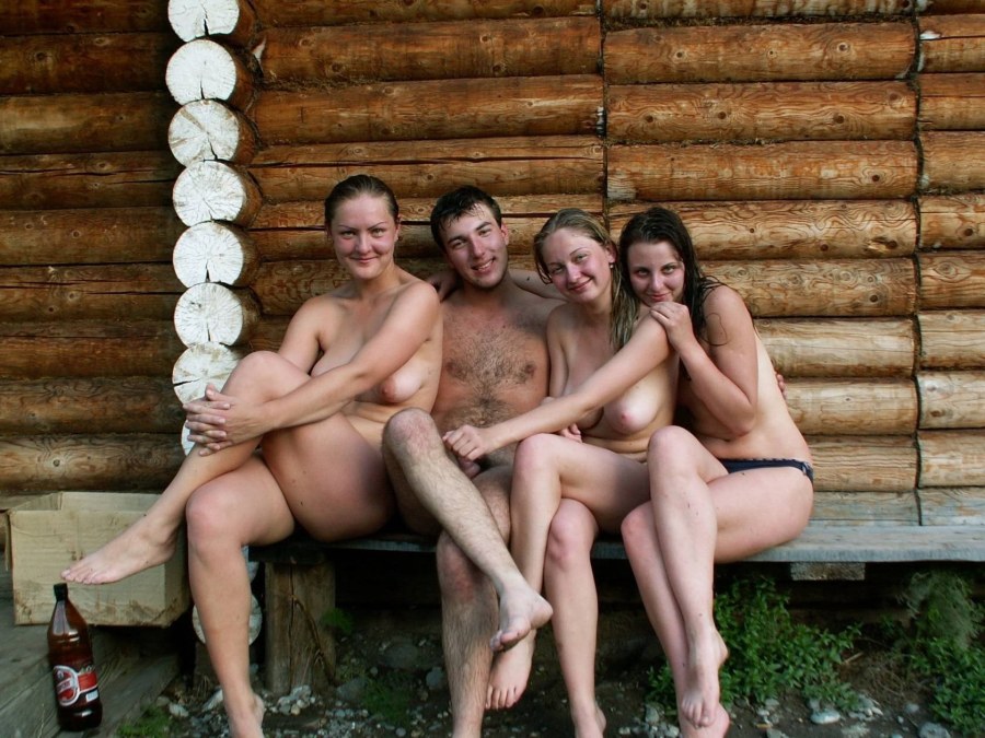 Деревенские девки в бане